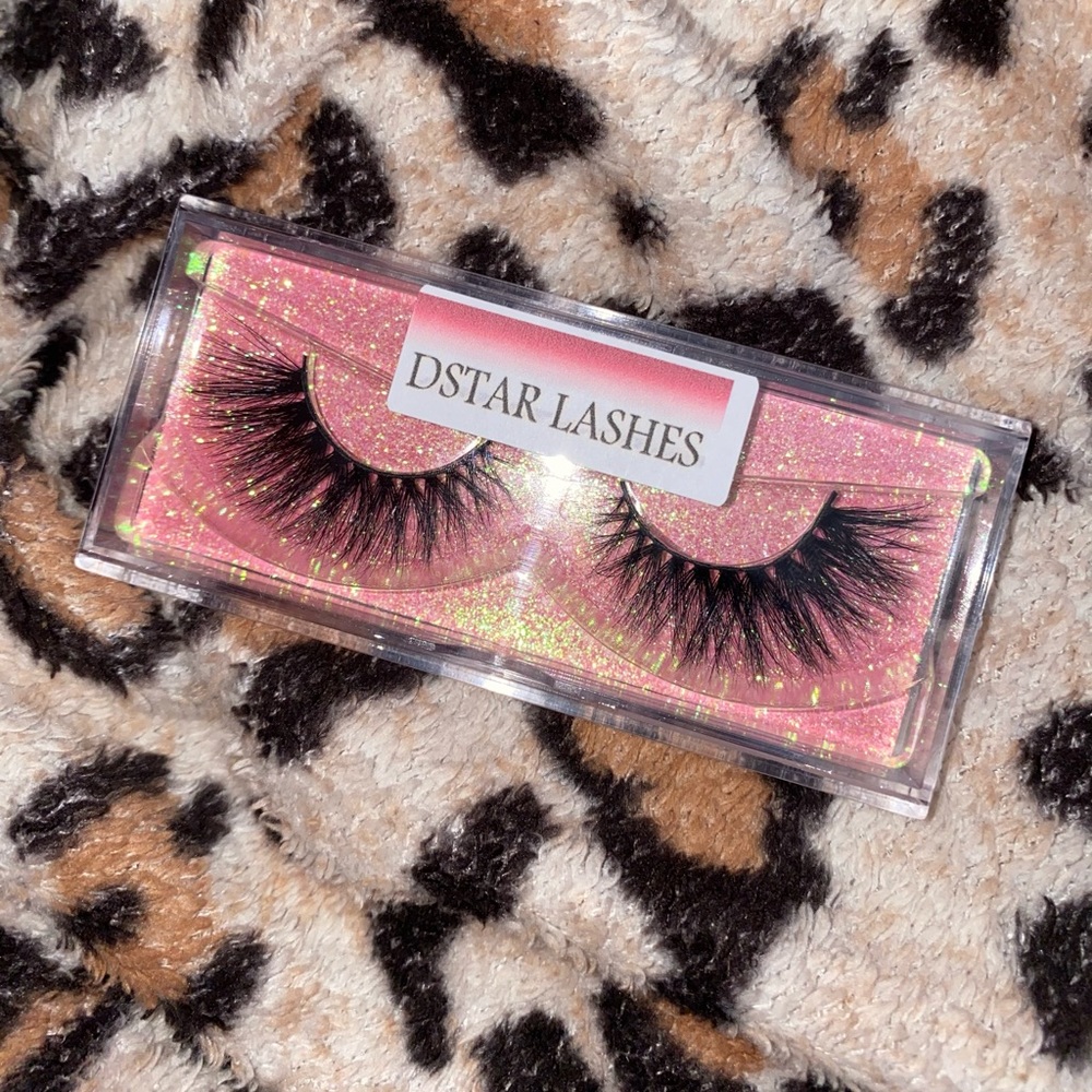 🆕 DSTAR LASHES- Paige